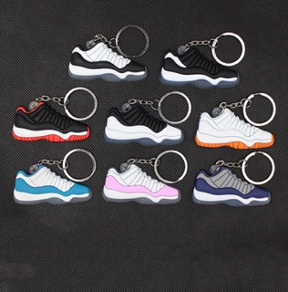 Móc khoá giày sneaker