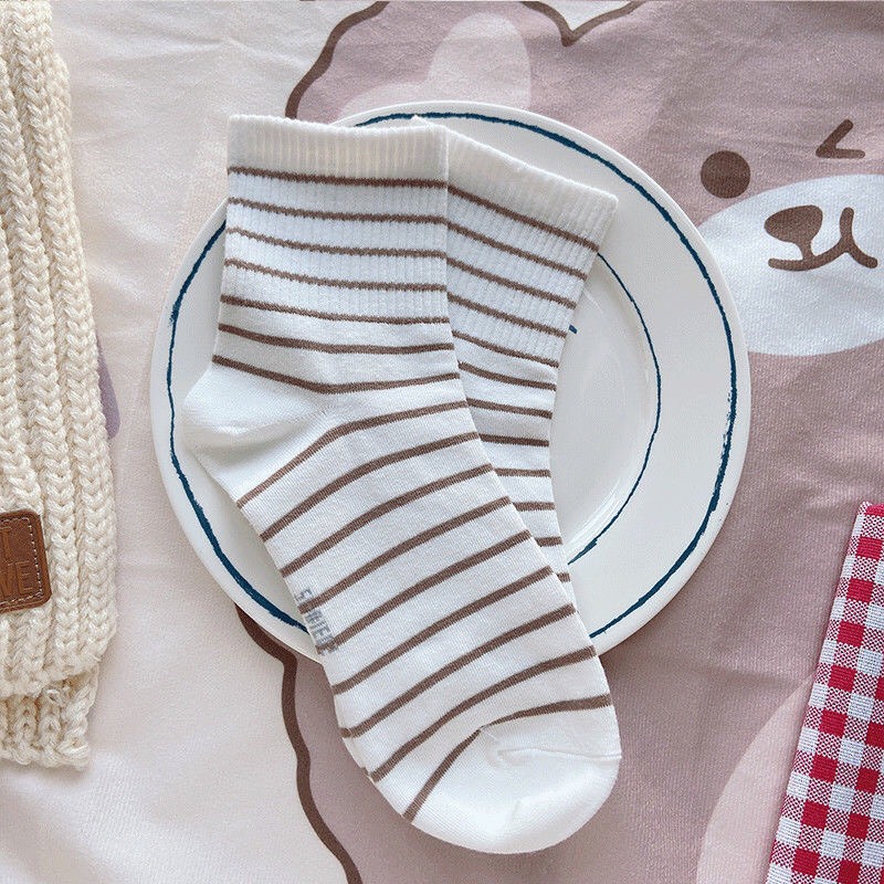 Tất vớ nâu đơn giản dễ thương cute dành cho nữ