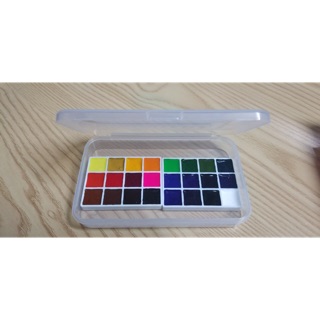 Set họa cụ Kiều Nguyệt Hy