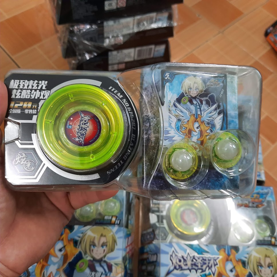 Con quay Yoyo Bánh Xe Thần Lửa 676207 đồ chơi trẻ em Tuyệt đỉnh Yoyo bằng nhựa có đèn sáng bằng nhựa cao cấp hãng Auldey