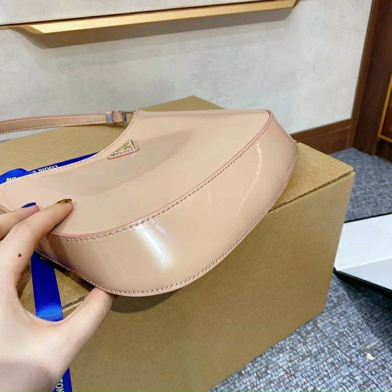 Túi kẹp nách prađa Phạm Băng Băng da trơn bóng fullbox