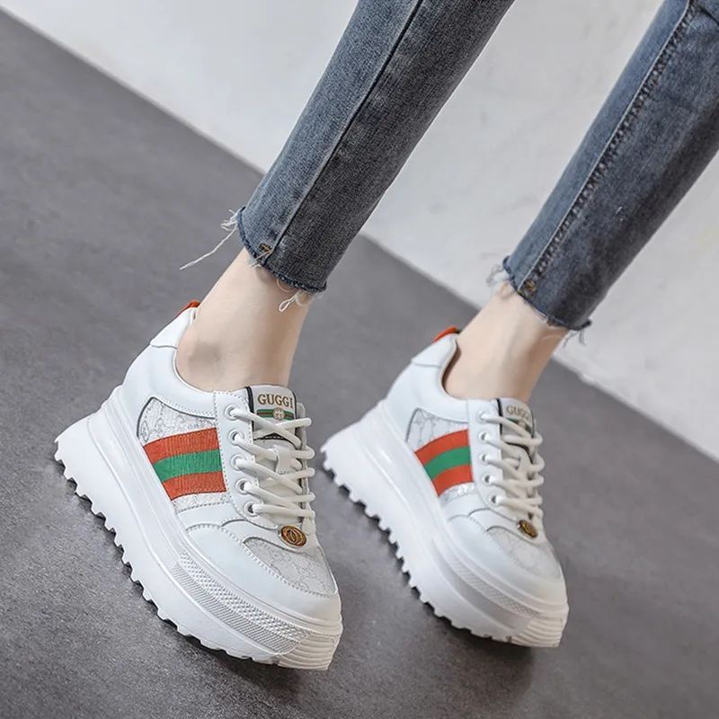 Giày đế dày tăng chiều cao đơn giản thời trang 2022 dành cho nữ