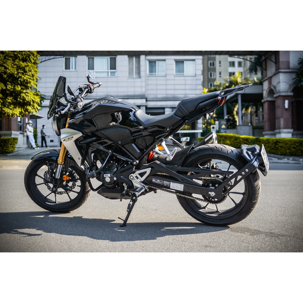 HONDA CB150R / CB300R - DÈ CHẮN BÙN KÈM PAD BIỂN KIỂU PKL MT09 LẮP ĐẶT CHO HONDA CB150R / HONDA CB300R