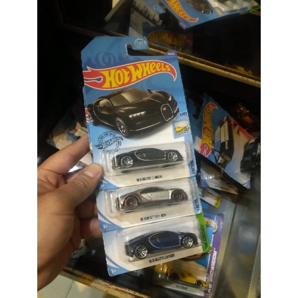 Xe Mô Hình Hot Wheels '16 Bugatti Chiron