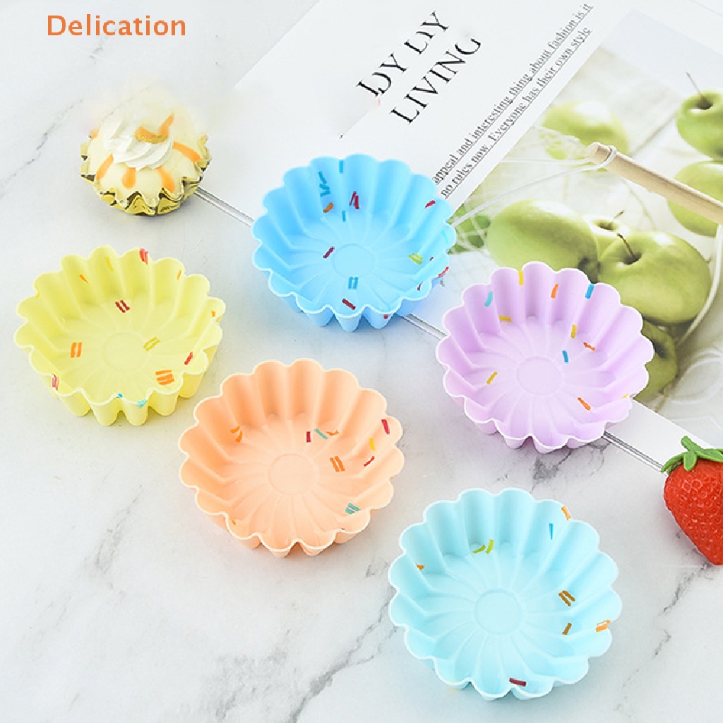 Set 5 Khuôn Silicone Làm Bánh Muffin / Cupcake Hình Tròn / Trái Tim / Vuông 3D DIY