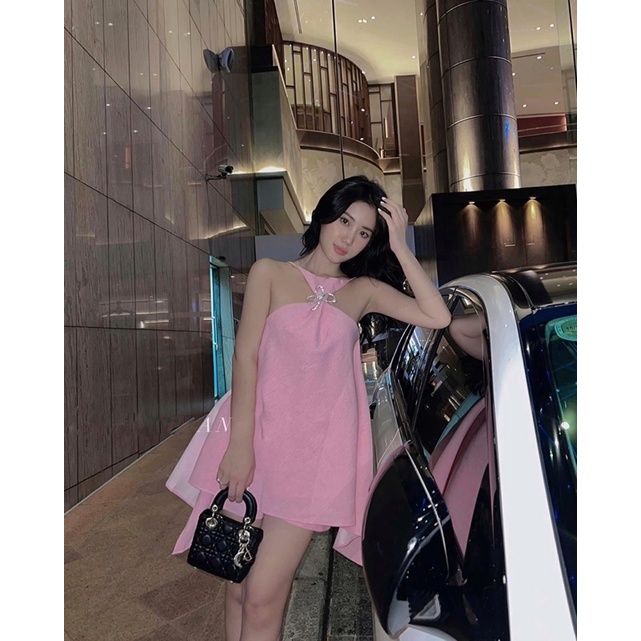 Sẵn trắng Set áo cổ yếm kèm tag nơ + Quần short 🖤 Thelaniclothing