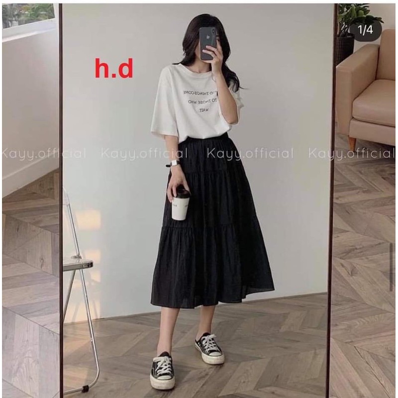 Set áo phông trắng in chữ đen + chân váy đen xoè tầng hĐ