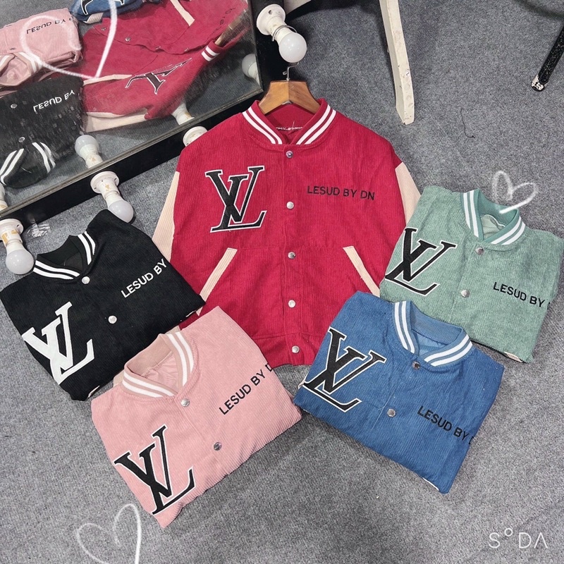 Áo Khoác Nhung Tăm Dáng Lửng Tay Cánh Dơi Thêu Chữ L-V Tay và Lai Áo Bo Chun_AK69