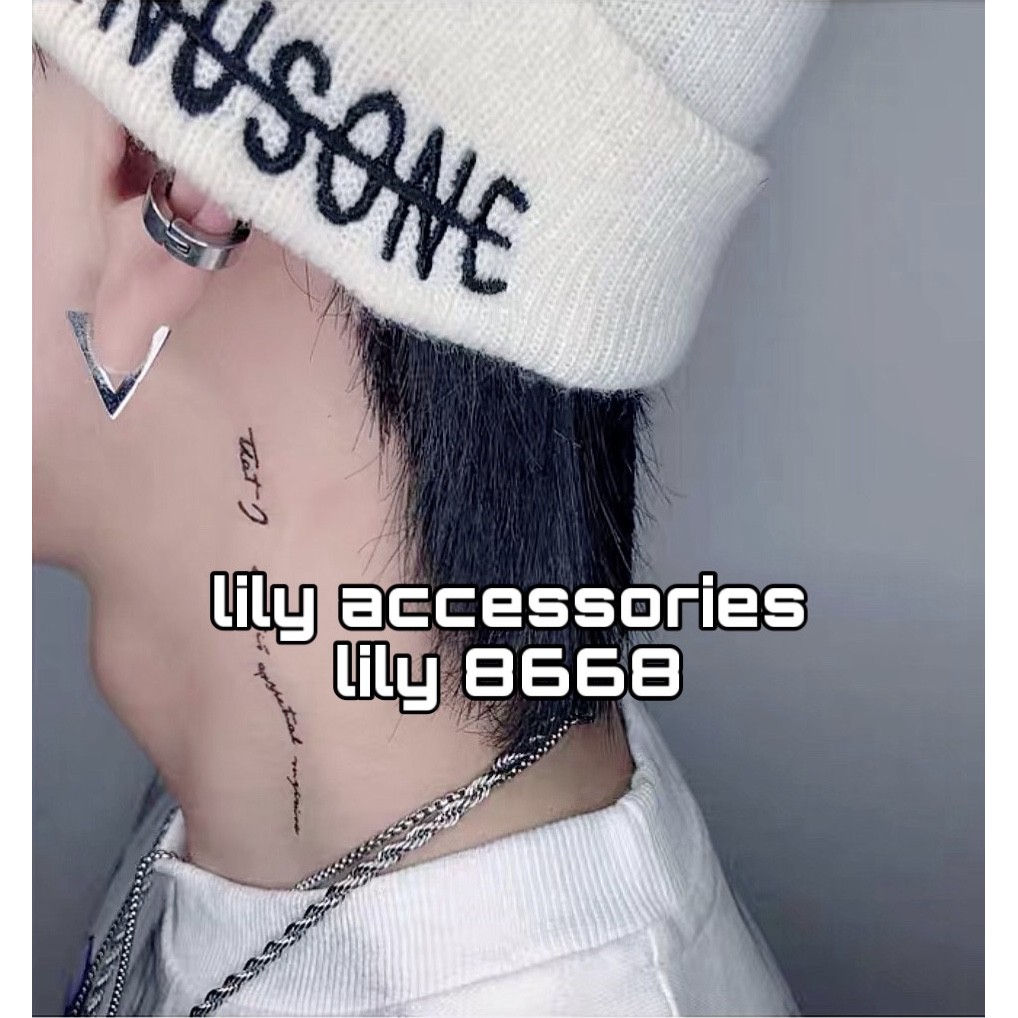 Thick Triangle Earring khuyên tai titan tam giác gập không gỉ không đen không dị ứng nam nữ unisex