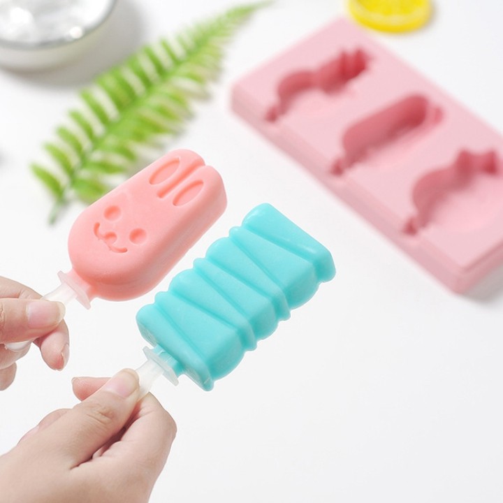 Khuôn làm kem que bằng silicone loại màu hồng có nắp đậy (KKS23)