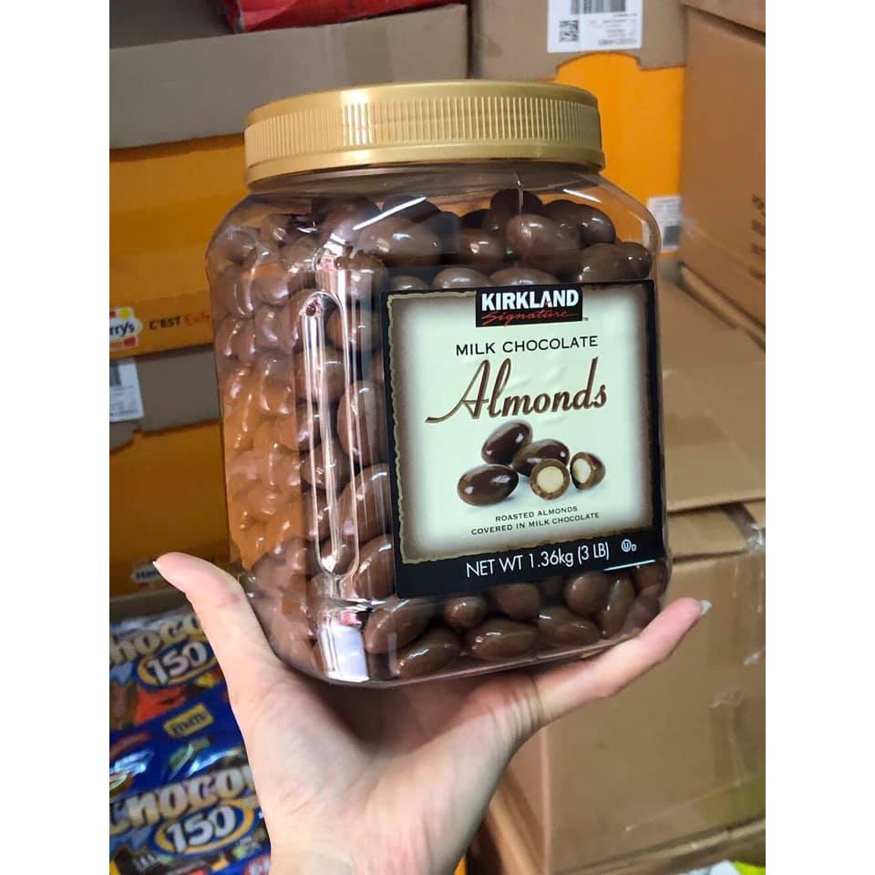 Chocolate hạnh nhân Kirkland Milk Chocolate Almonds 1,36kg