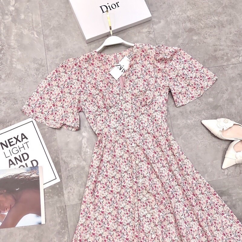 Váy hoa nhí tay bồng dáng dài cho nàng tiểu thư | BigBuy360 - bigbuy360.vn