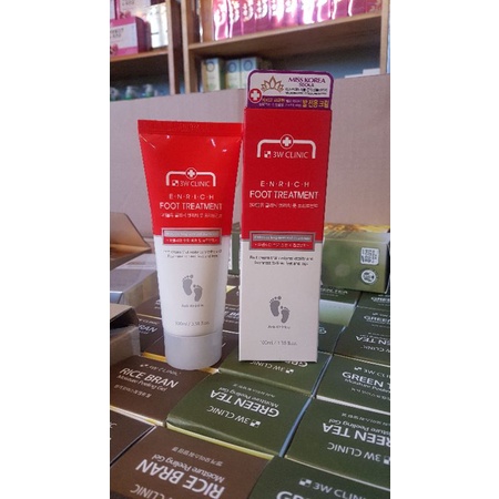 Kem dưỡng da chân 3W Clinic Hàn Quốc