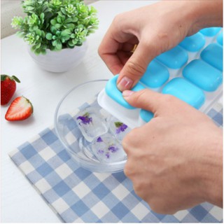 Khay làm đá silicon 14 ô có nắp đậy