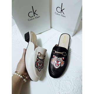 Dép sục da lì mặt hổ