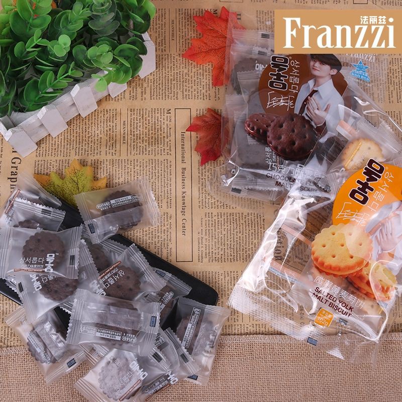 [Có sẵn] Bánh Quy Mạch Nha Trứng Muối, Trà Xanh, Sô Cô La Franzzi Gói 102g | BigBuy360 - bigbuy360.vn