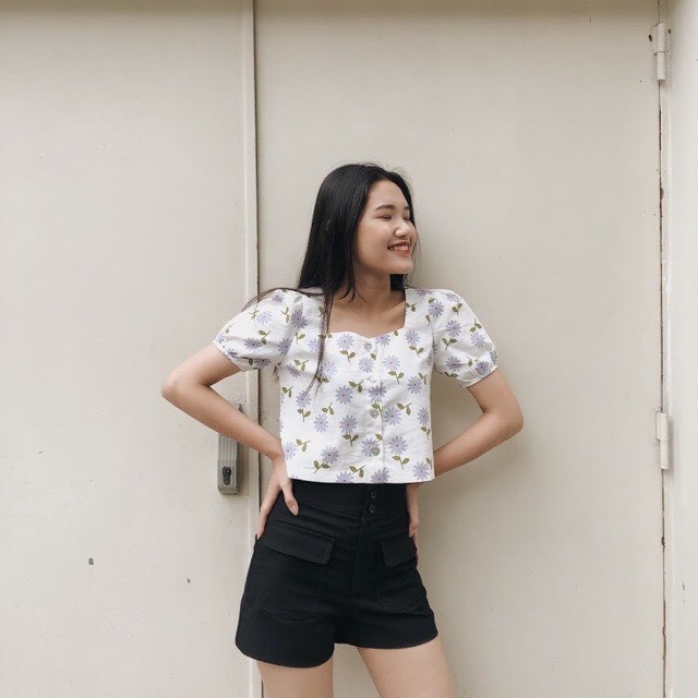 Áo Croptop Libe họa tiết hoa lá