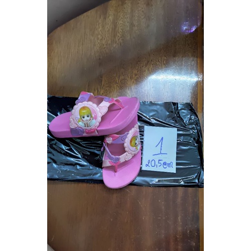 Dép trẻ em thanh lý _đồng giá 5K/đôi