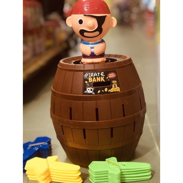 Đâm Hải Tặc khổng lồ loại 24 kiếm