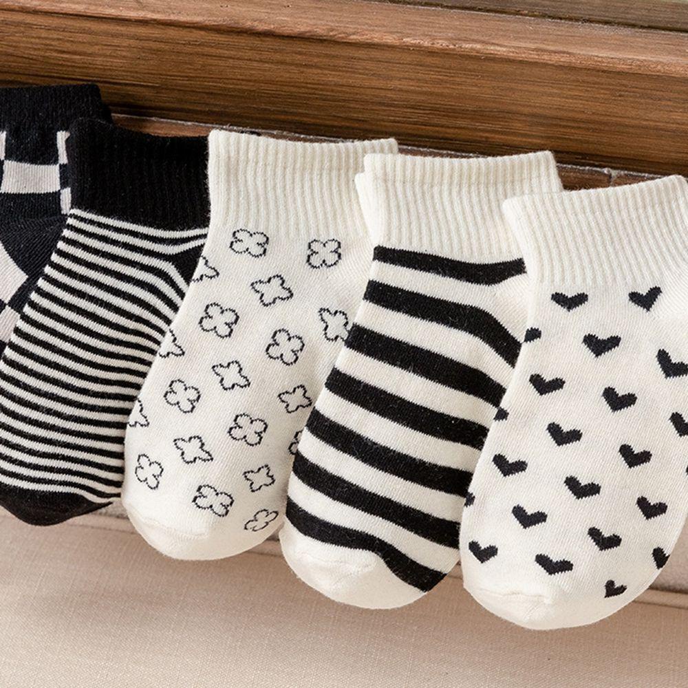 AROMA Vớ Thể Thao Họa Tiết Trái Tim Màu Trắng Đen Ngọt Ngào Thời Trang Mùa Hè Cho Nữ