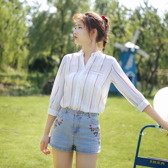 Áo sơmi kẻ sọc cổ trụ tay lỡ xuất Hàn (có sẵn)