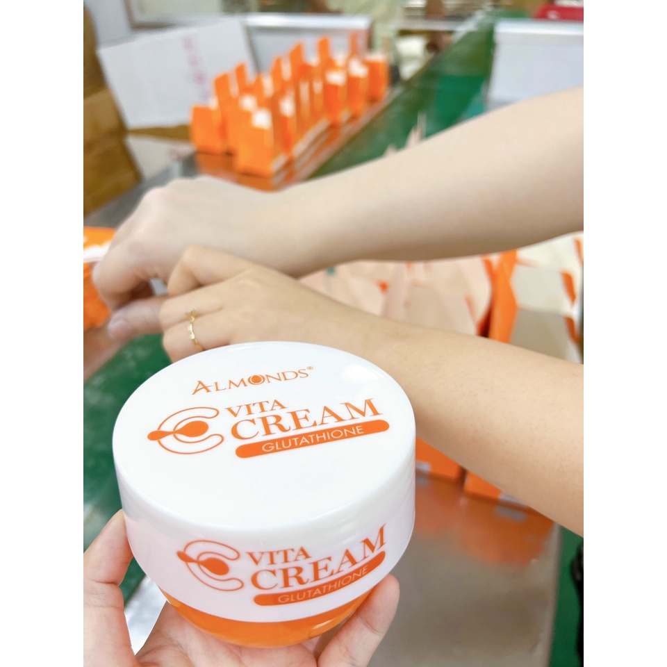 Kem Dưỡng Trắng Da Body Vita Cream Glutathione Almonds CHÍNH HÃNG