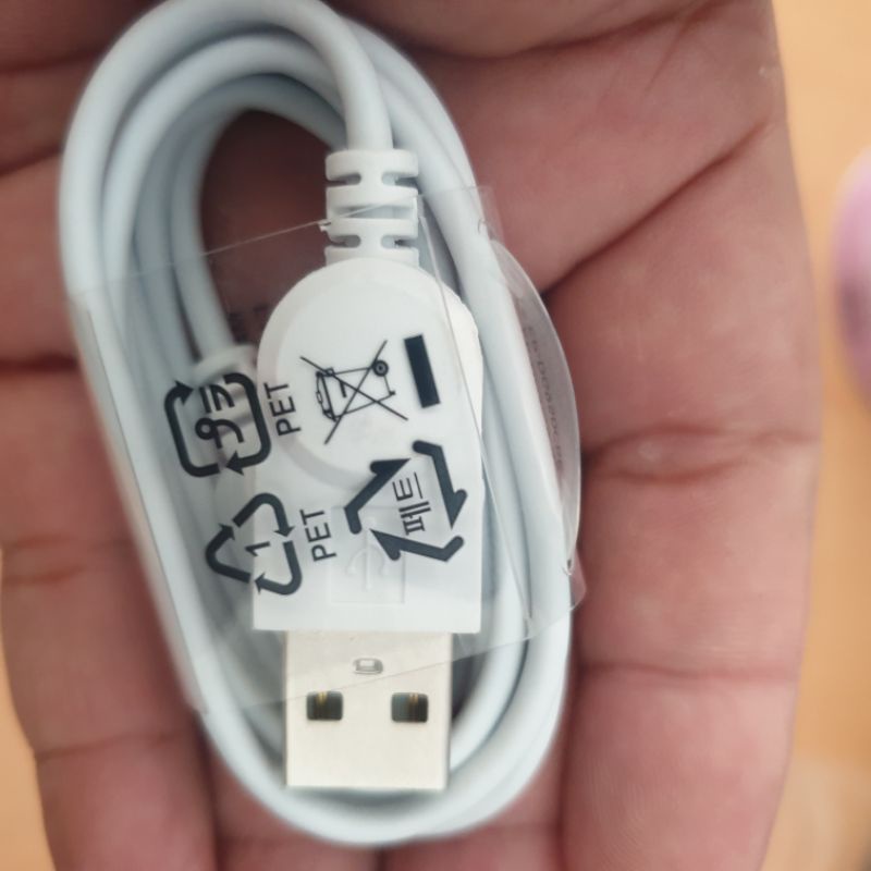 Cáp oppo 5v-2a  1m chân micro sạc nhanh chuẩn dòng .bảo hành 12 tháng