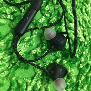 Tai nghe akg n200 wireless