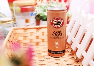 Thùng 24 Lon Cafe Sữa Đá Higland 235ml