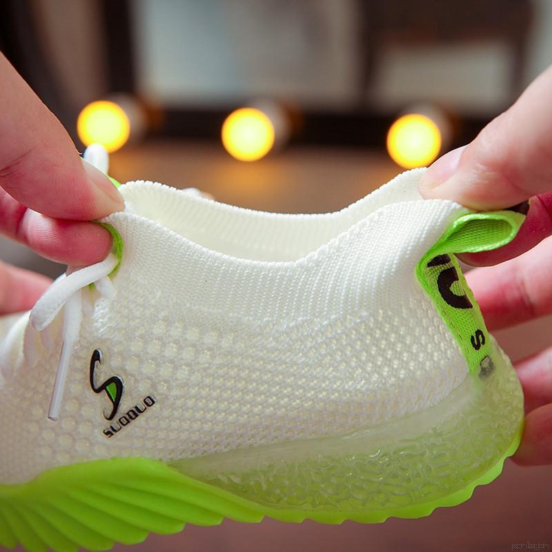 Giày thể thao có đèn LED chống trượt cho bé trai và gái