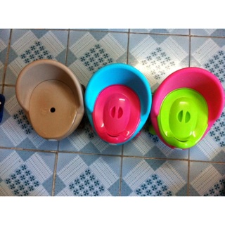 Bô vệ sinh cho bé