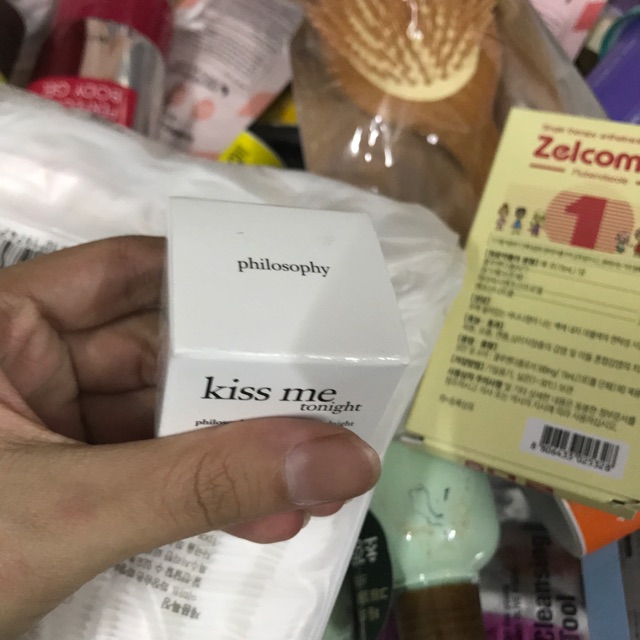 Kiss me tonight son dưỡng