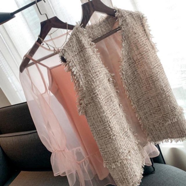 Set váy voan hồng + áo gile dạ