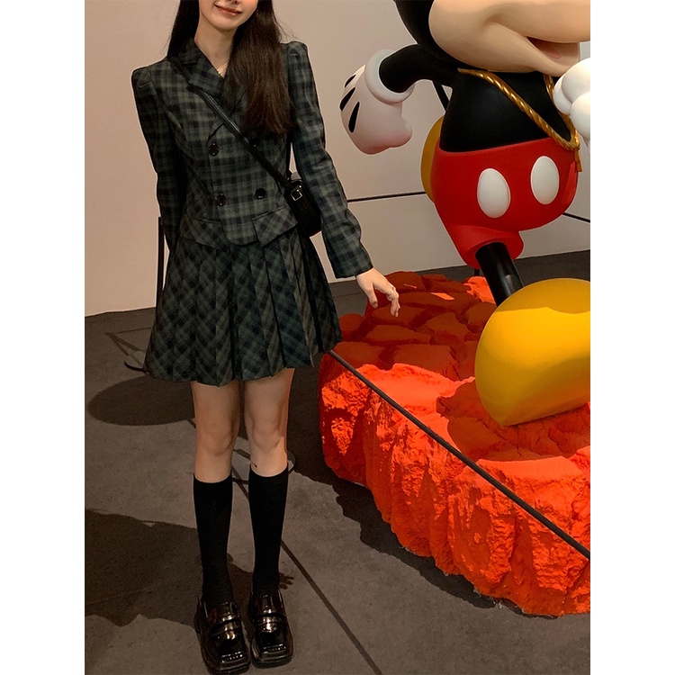 Set blazer gồm áo và chân váy kẻ 2022