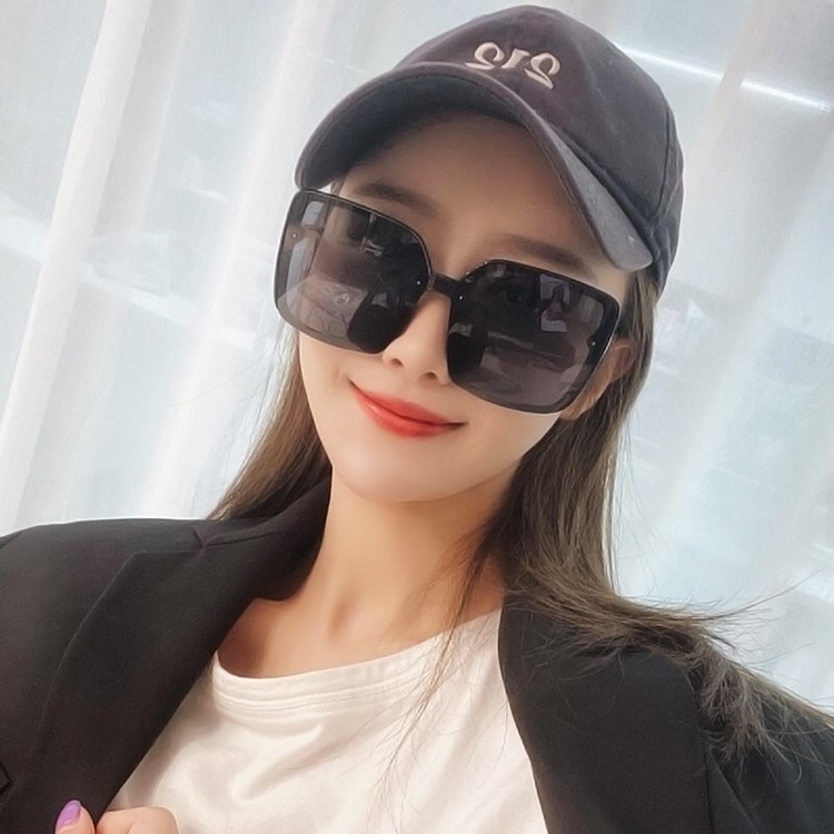 Kính Mát Gọng Vuông Phong Cách Cổ Điển Dành Cho Cả Nam Và Nữ MATA