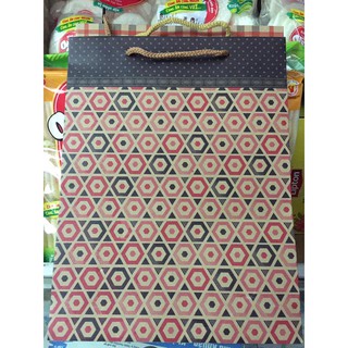 Combo 10 túi giấy đựng quà (22x30x8)