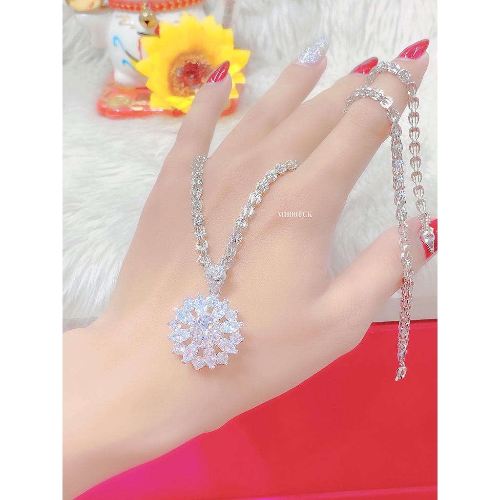 UHA - Mặt dây chuyền nữ mạ vàng 18K kiểu dáng sang trọng M1100VCK-128