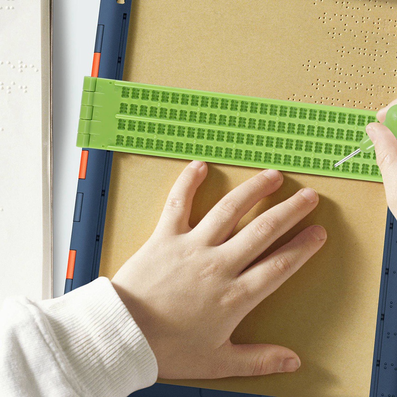 Bộ Bảng Viết Braille Slate Braille 4 Dòng 28 Ô (2)