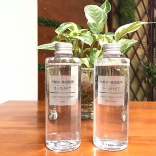Nước hoa hồng dành cho da dầu muji light toning water moisture 200ml