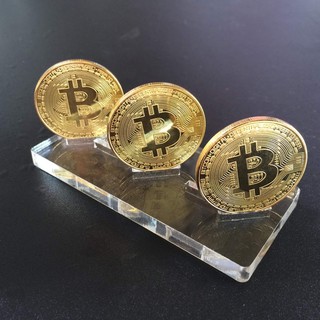 Bộ 2 đồng bitcoin kèm giá đỡ