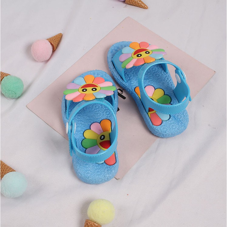 Sandal Bé Gái Họa Tiết Hoa Nhiều Màu Mềm Nhẹ Êm Chân 1-5 tuổi