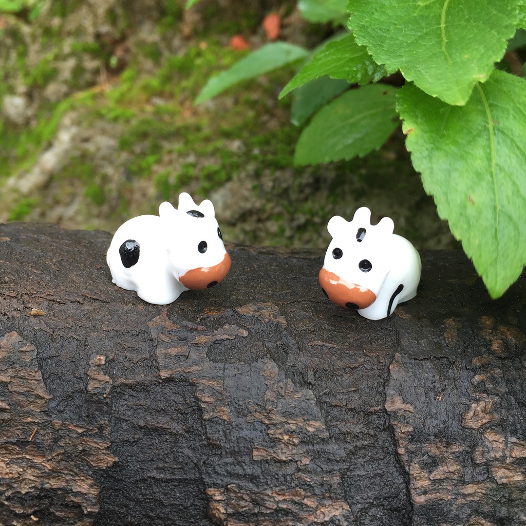 Set 2 bò sữa dễ thương dùng trang trí tiểu cảnh Diy