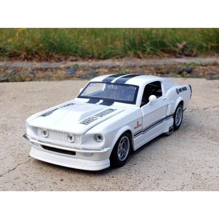 Mô hình xe 1967 Ford Mustang GT 1:32 Proswon