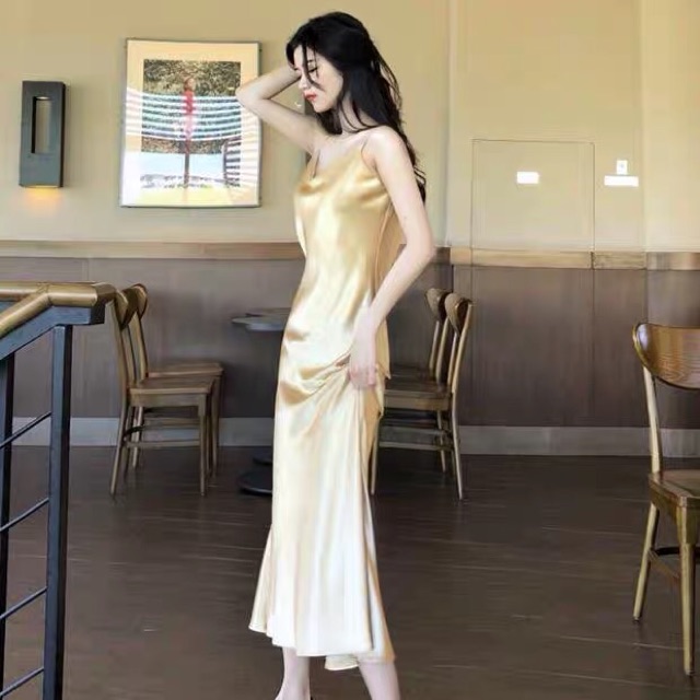 Váy lụa satin + 2% phí shopee