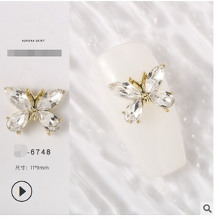charm trang trí móng