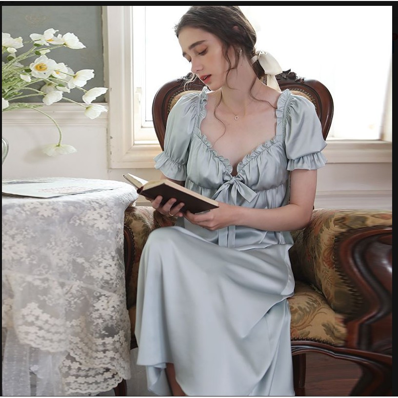 Đầm ngủ lụa thiết kế cao cấp tay ngắn viền bèo | BigBuy360 - bigbuy360.vn