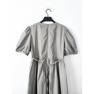 Đầm midi tay phồng line ngực AfterBefore