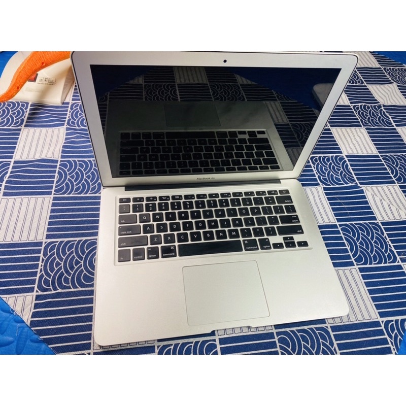 Macbook Air 2012 i5 ram 4gb ssd 128 màn 13.3