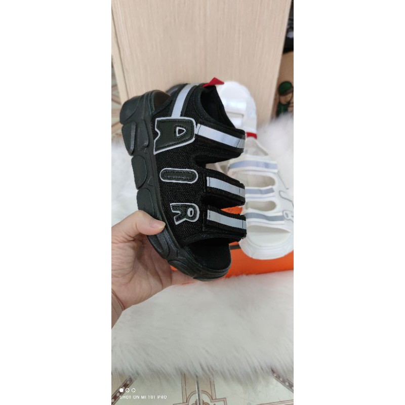 (SẴN HÀNG) Giày sandal Hàn Quốc AIR 3 quai độn đế siêu nhẹ PHẢN QUANG 2 màu Đen - Trắng