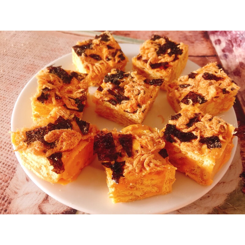 Bánh bông tuyết trứng muối chà bông